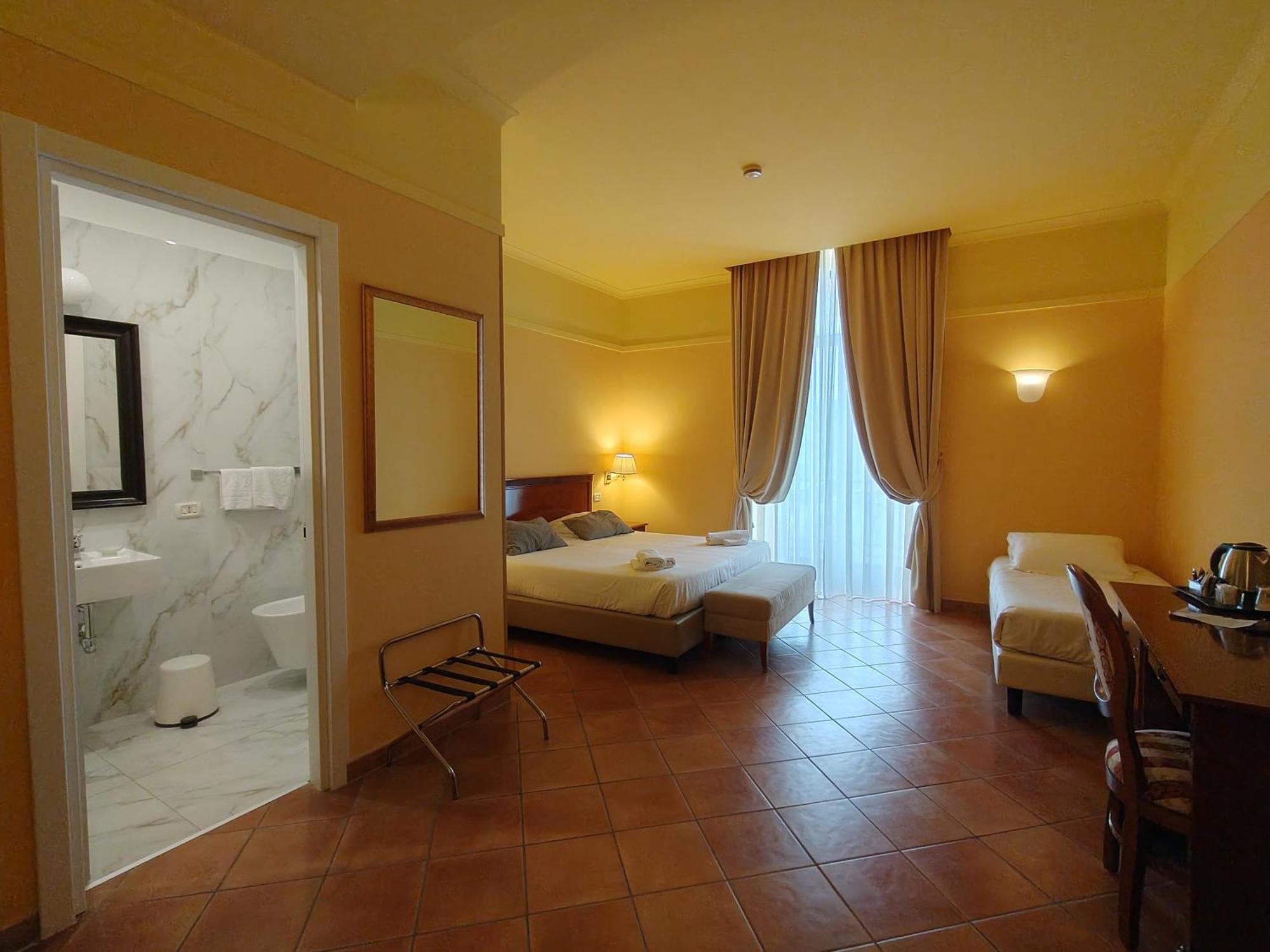 Hotel Nuvo Napoli Ngoại thất bức ảnh