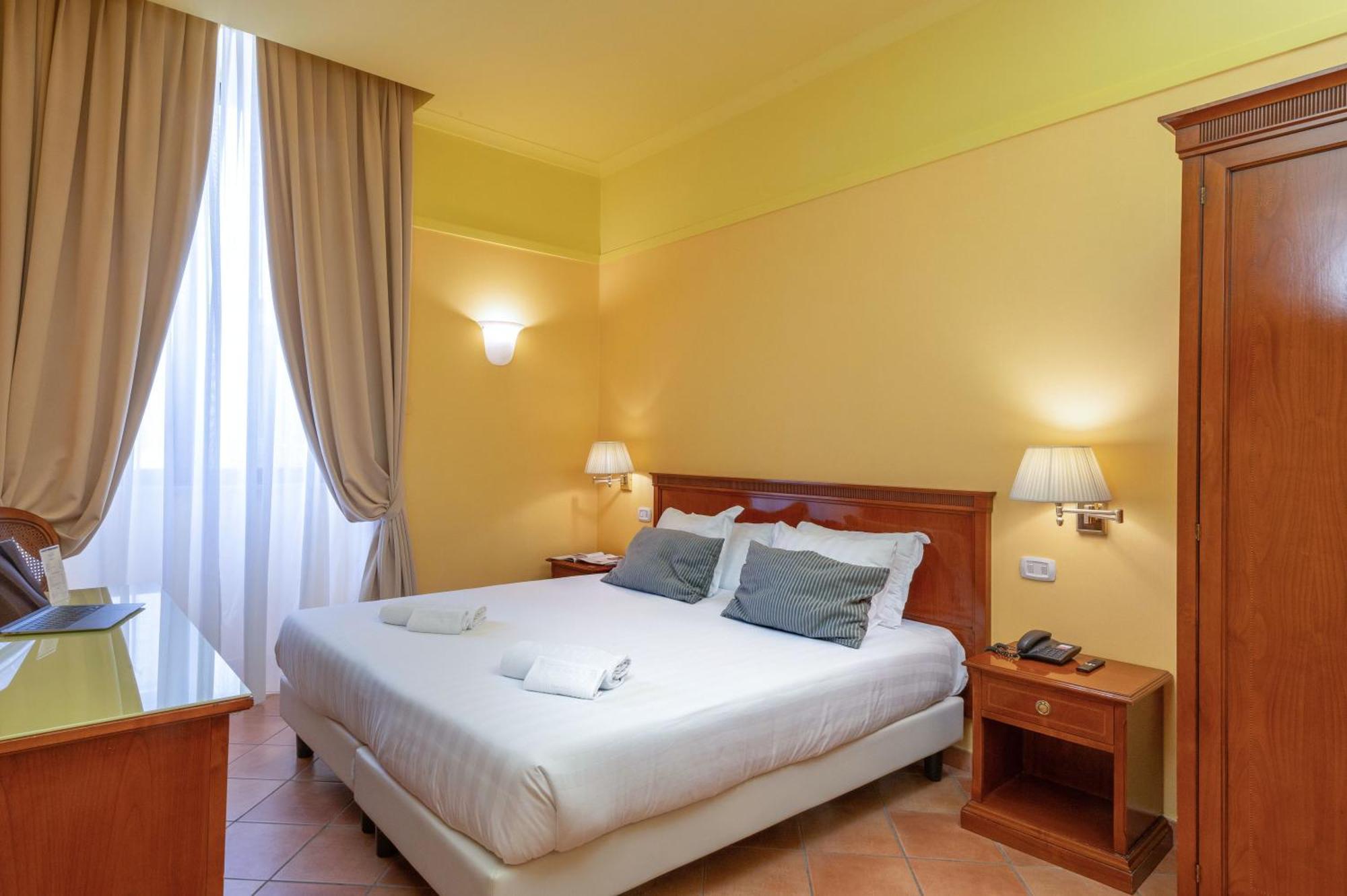 Hotel Nuvo Napoli Ngoại thất bức ảnh