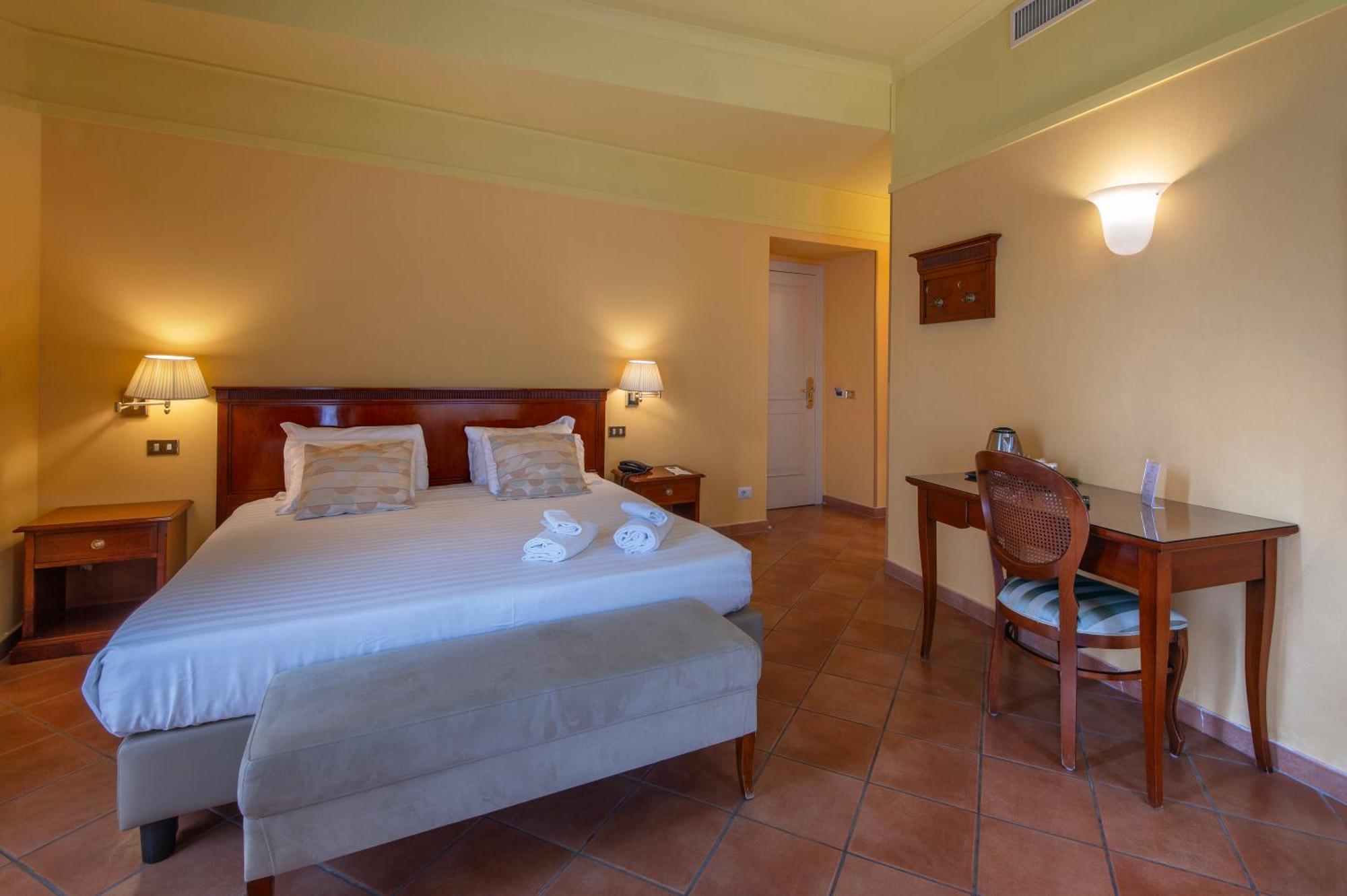 Hotel Nuvo Napoli Ngoại thất bức ảnh